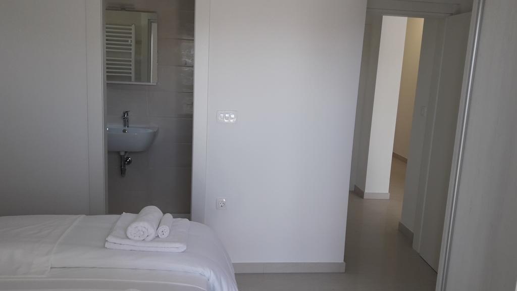 Villa-Apartments Karmel Kaštela 外观 照片