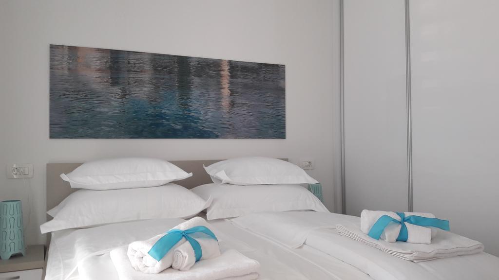 Villa-Apartments Karmel Kaštela 外观 照片