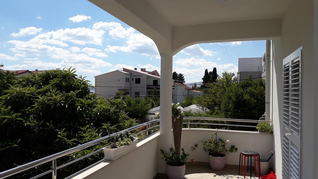Villa-Apartments Karmel Kaštela 外观 照片
