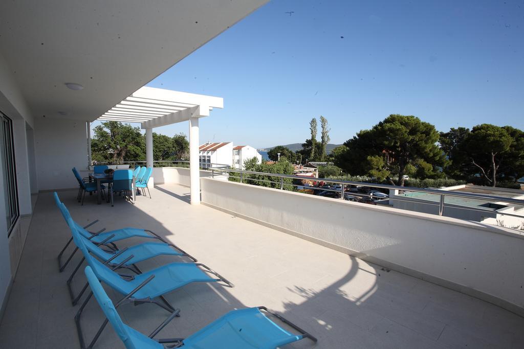 Villa-Apartments Karmel Kaštela 外观 照片